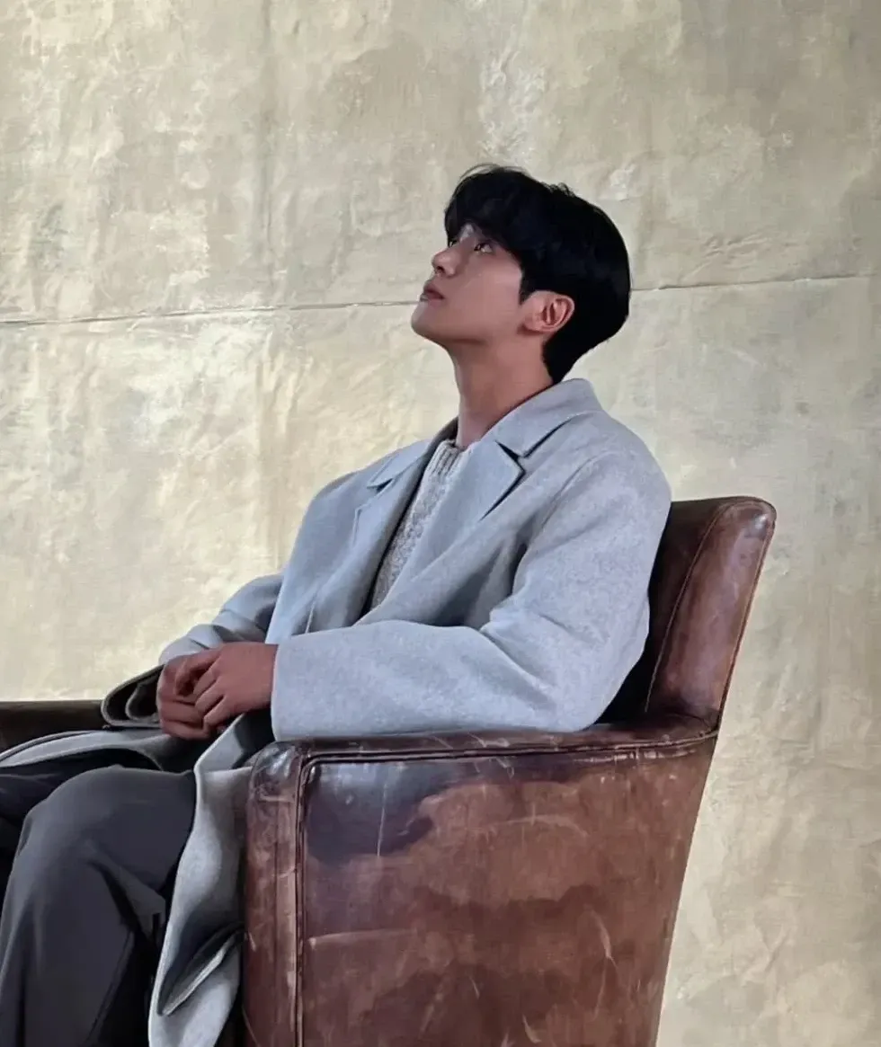 Foto terbaru dari Rowoon