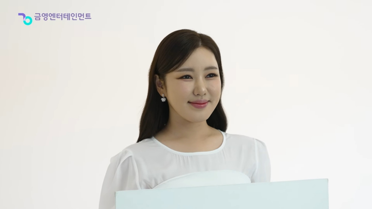 宋歌人的最新照片