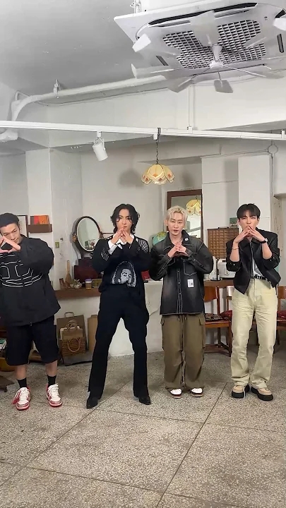 Representative background image loved by Choi Siwon fandom