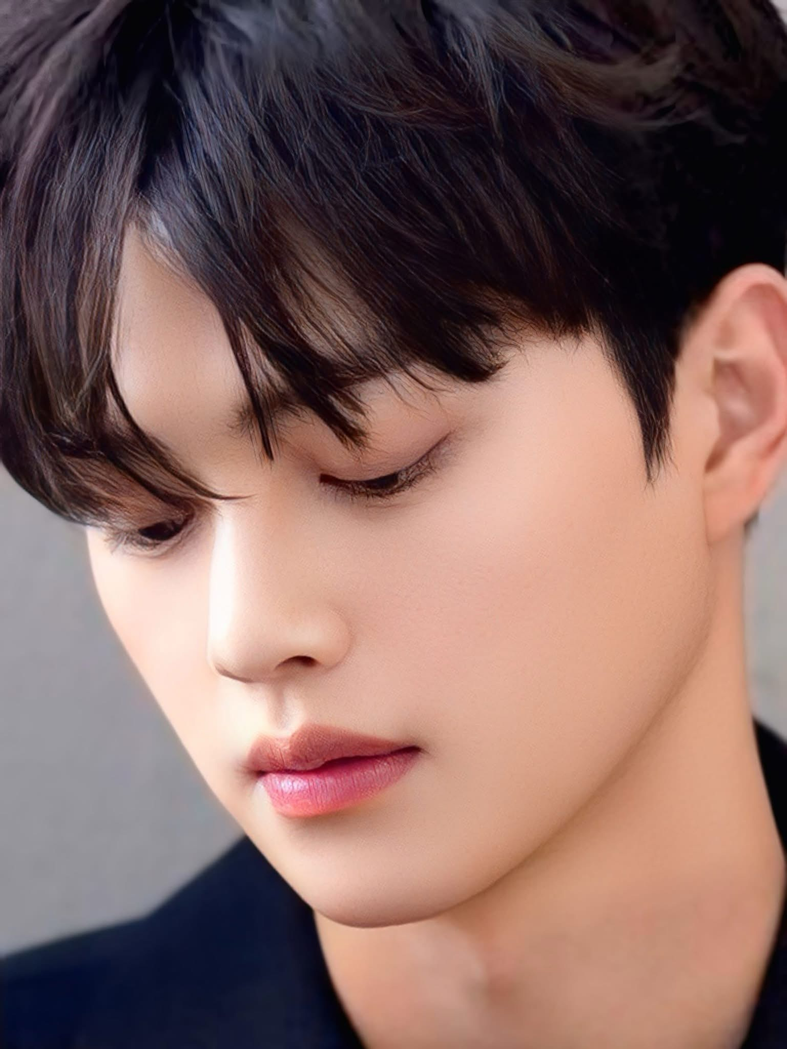 Recent activity shot of Song Kang