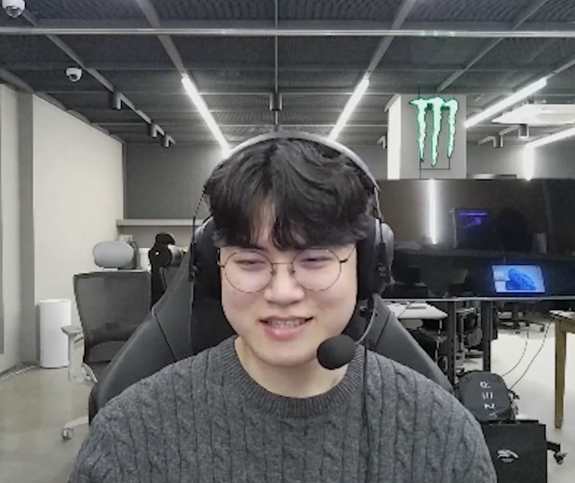 Recent activity shot of Gumayusi