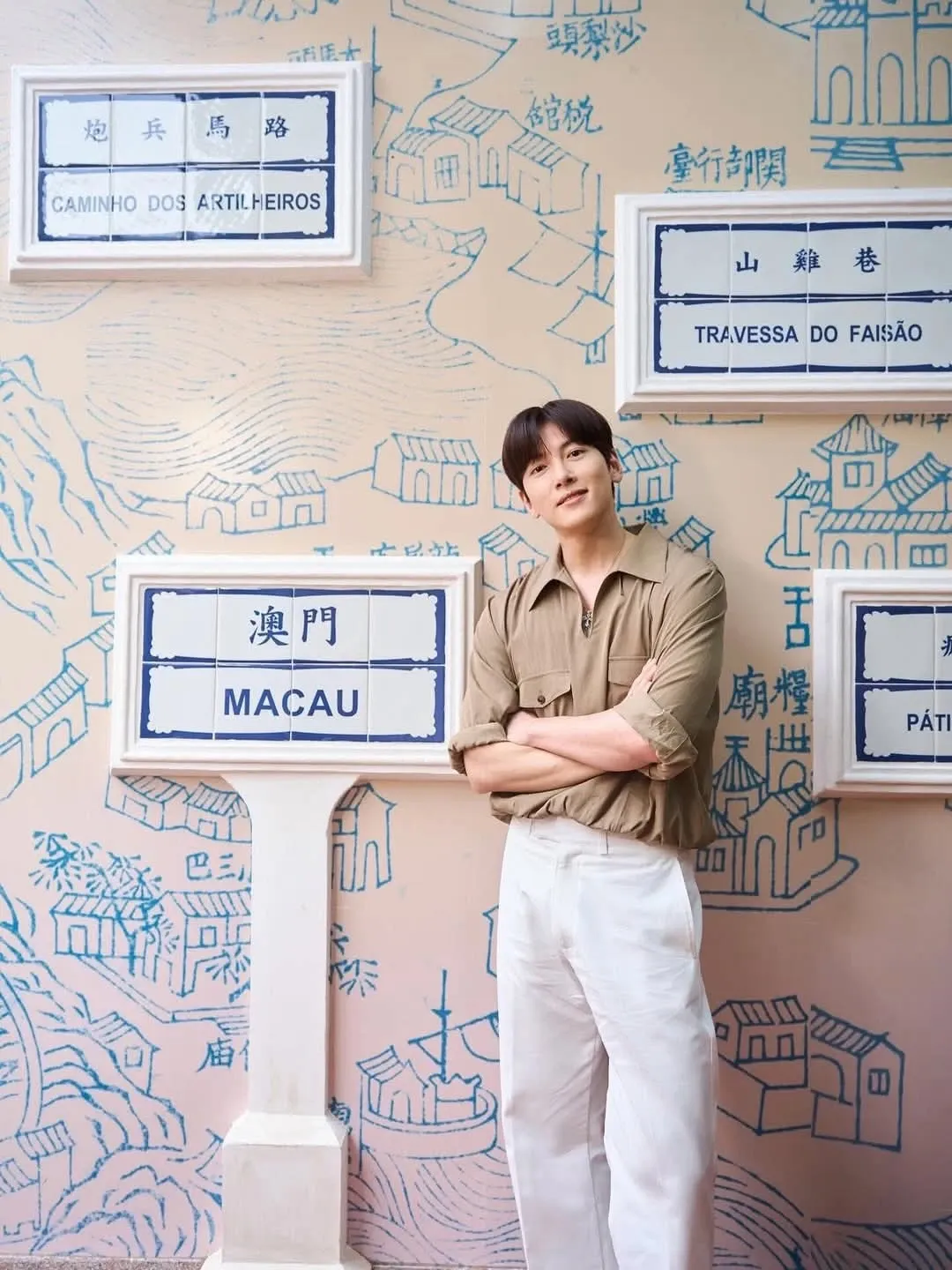 Behind-the-scenes cut of Ji Changwook