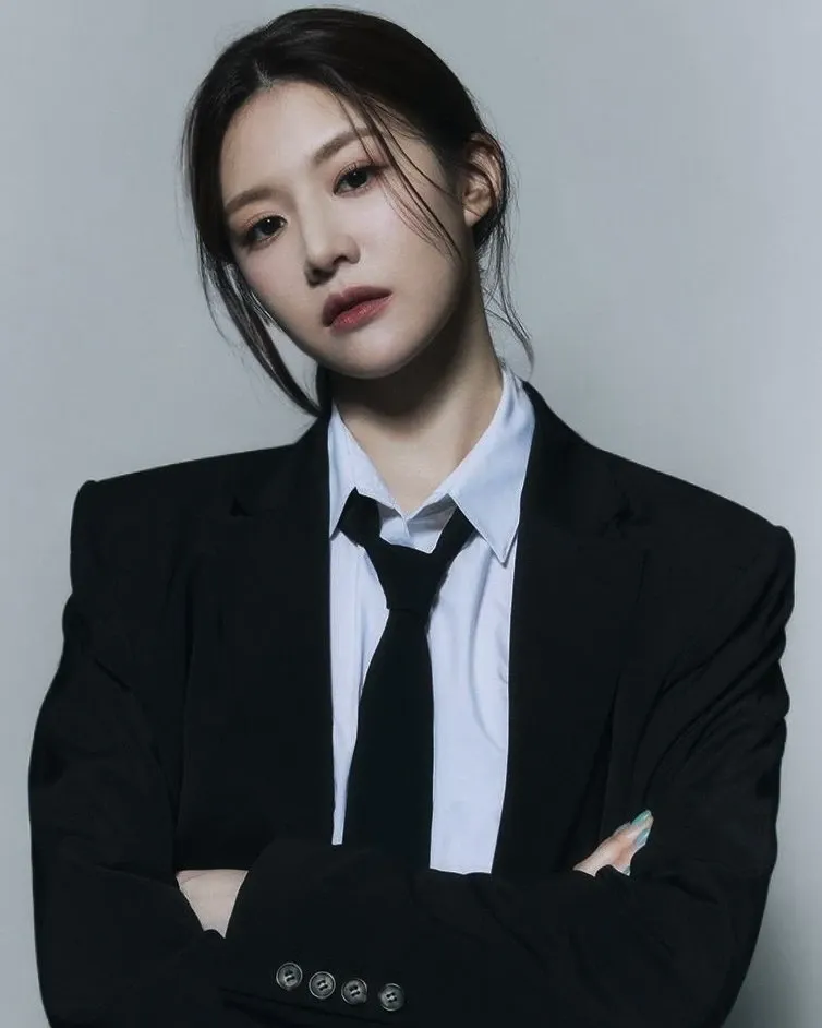 Recent activity shot of Go Younjung
