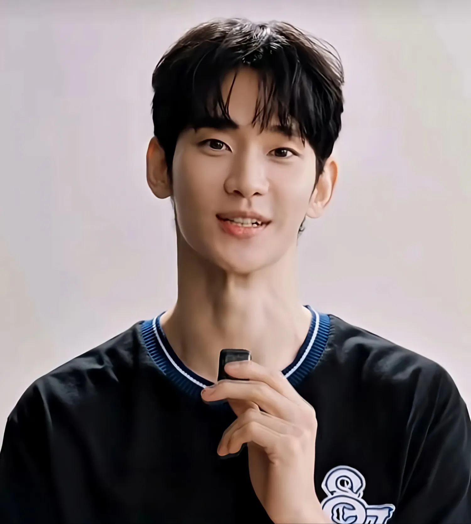 A moment captured by a fan of Kim Soohyun