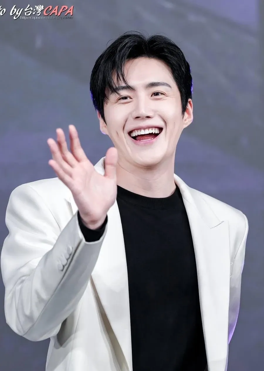 Cuplikan di balik layar dari Kim Seonho