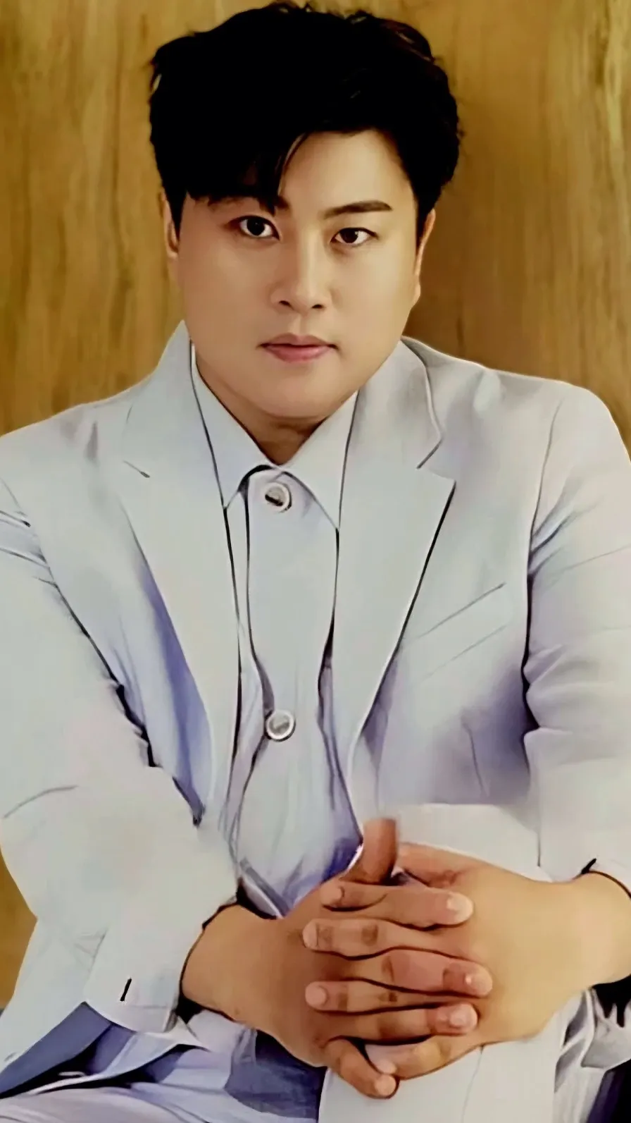 김호중 커뮤니티에서 인기있는 오늘의 배경화면