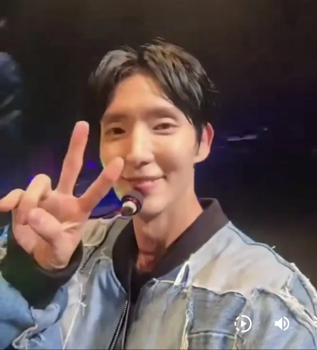 Latest photo of Lee Joongi