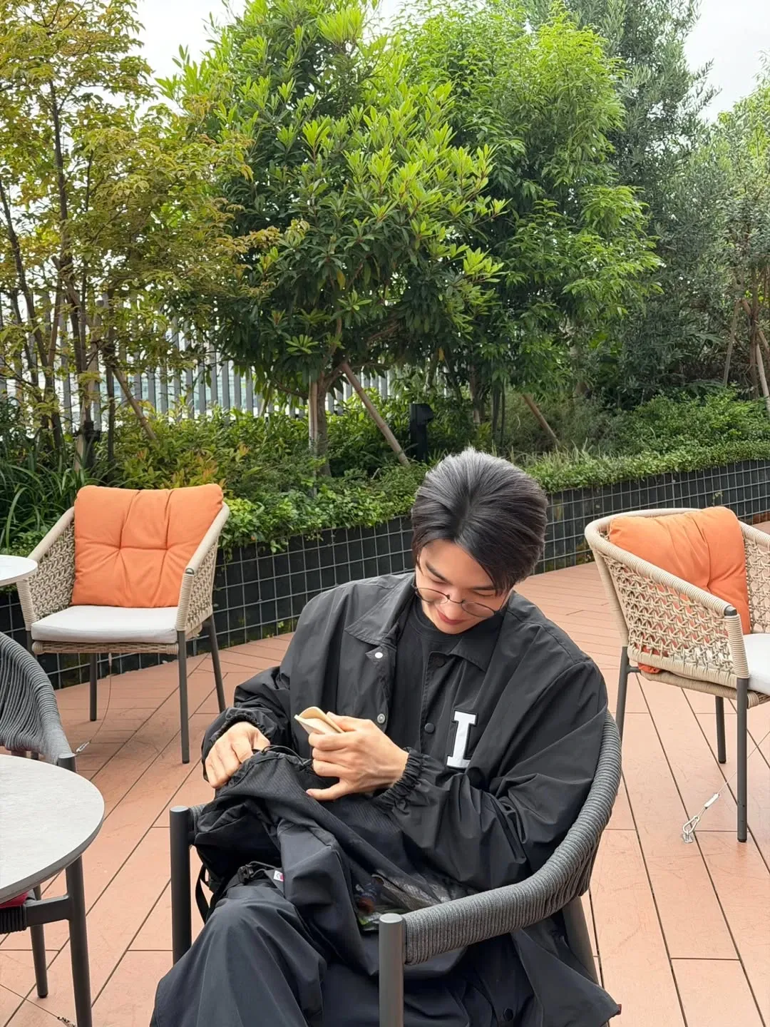 Recent activity shot of Kim Myungsoo (L)