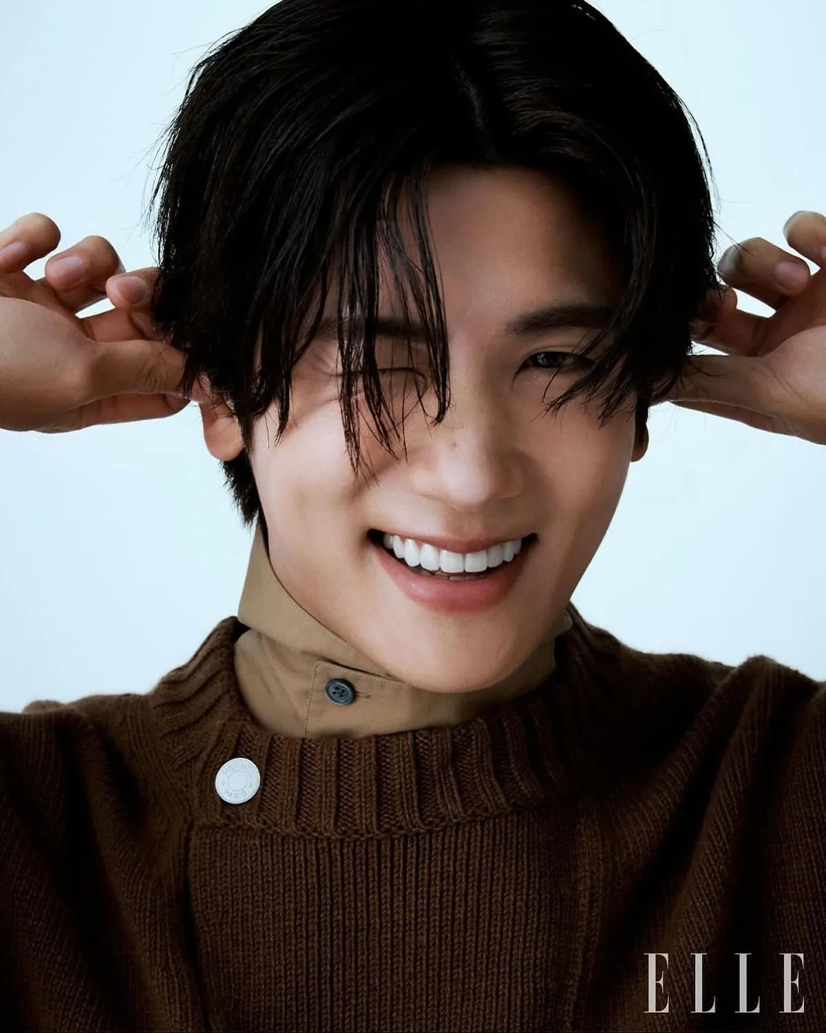 A moment captured by a fan of Park Hyungsik