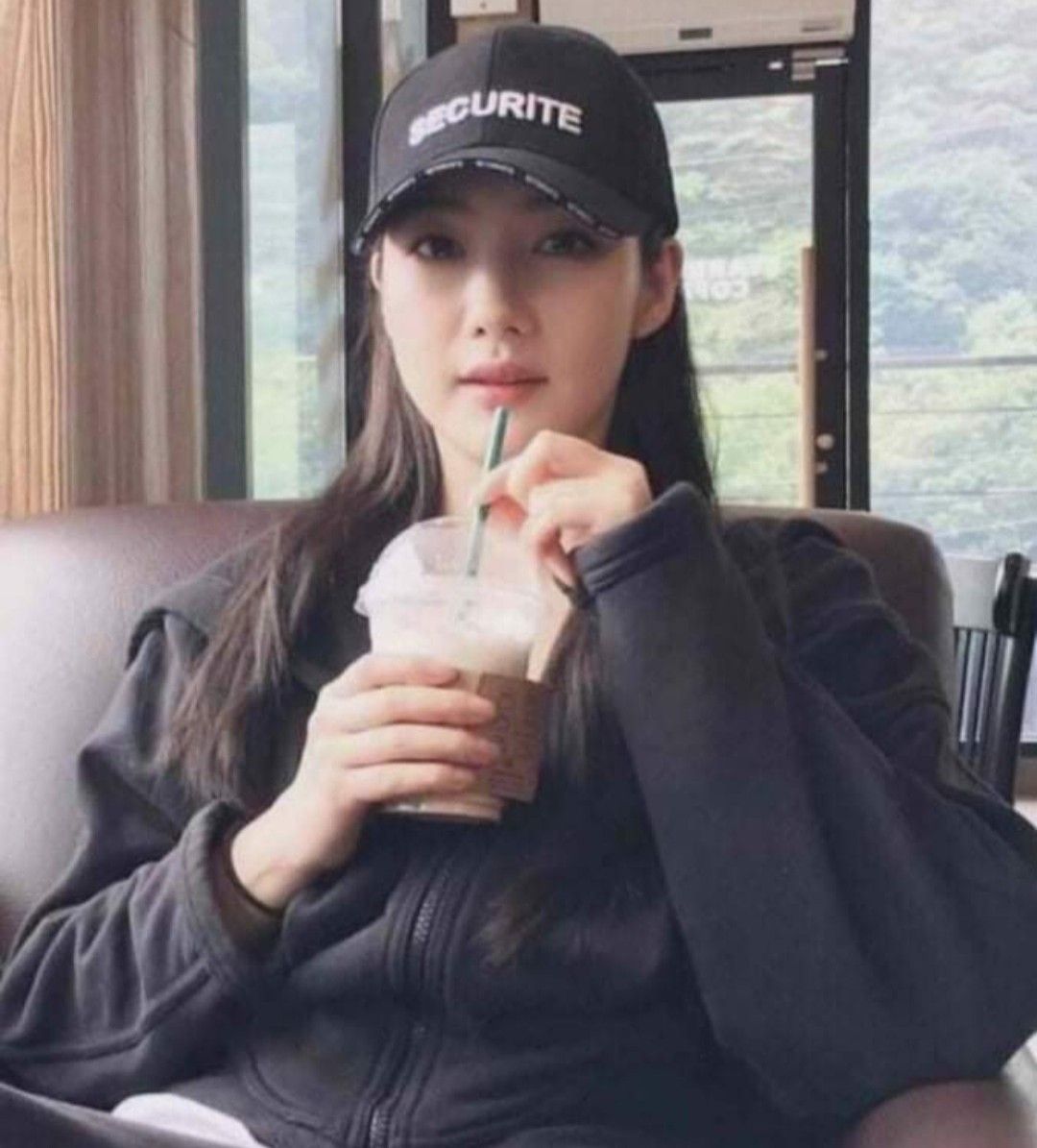 パク・ミニョンの最近の活動ショット