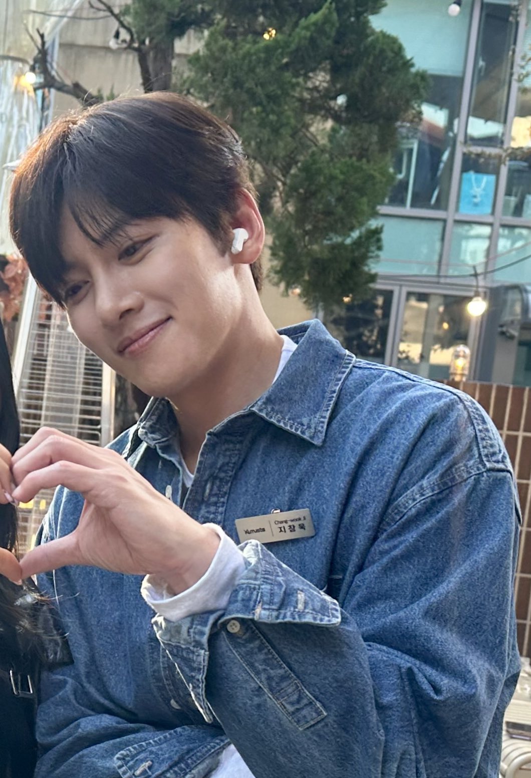 Behind-the-scenes cut of Ji Changwook