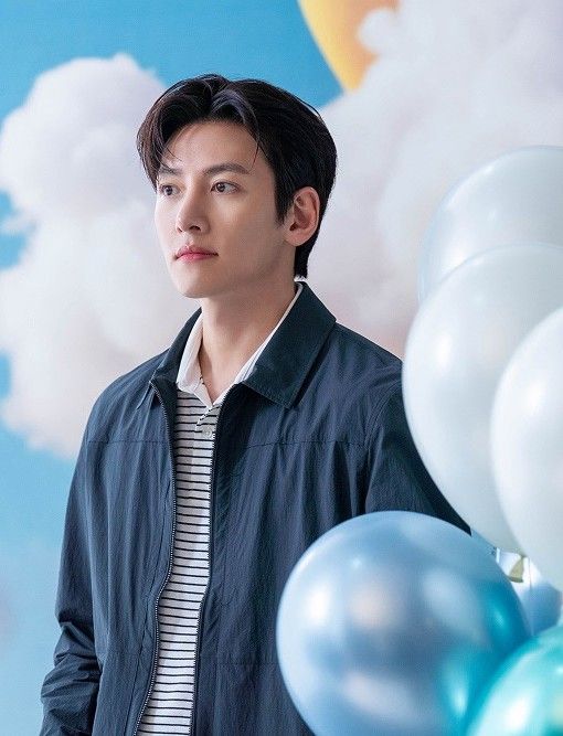 Behind-the-scenes cut of Ji Changwook