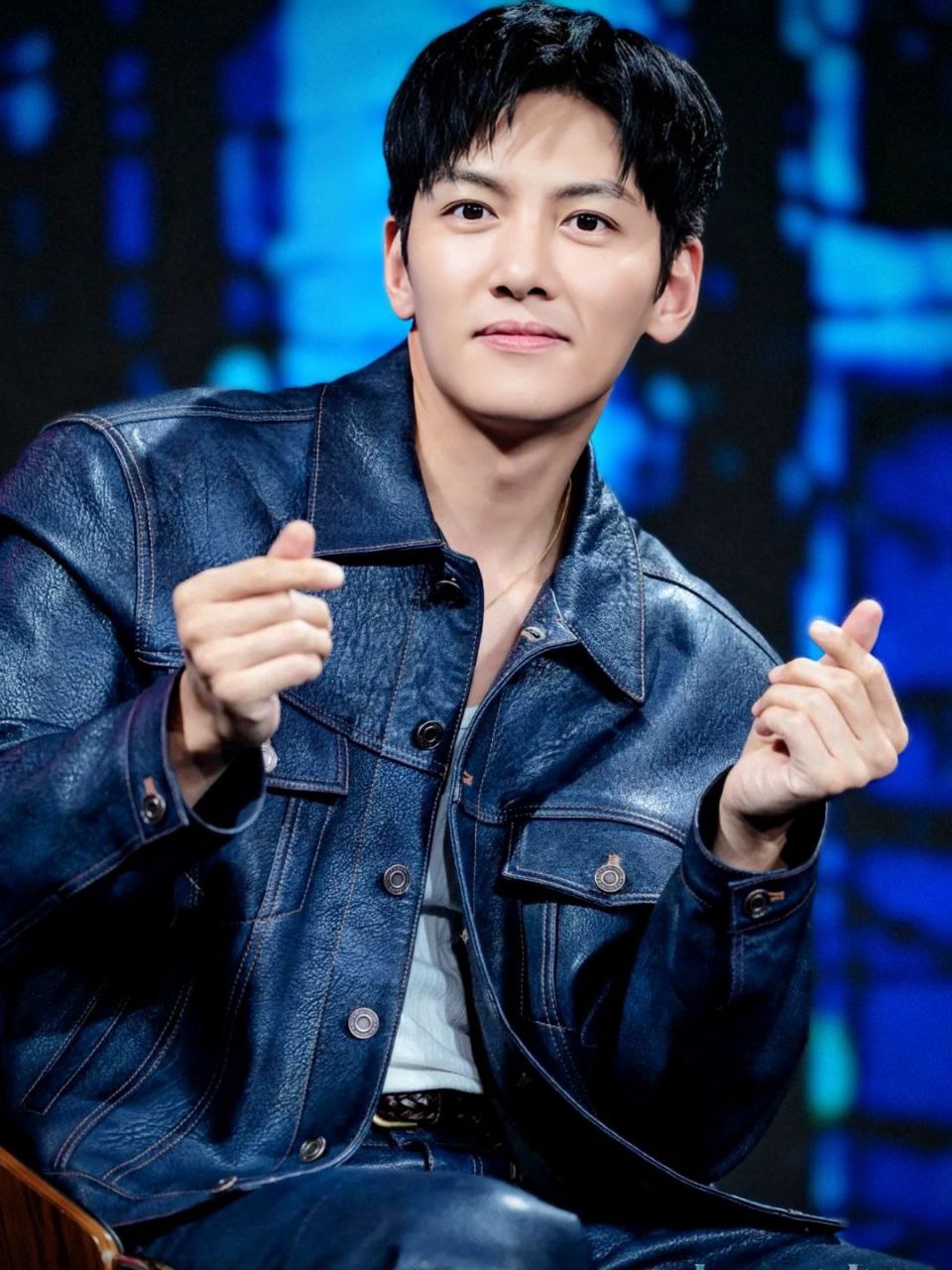 Behind-the-scenes cut of Ji Changwook