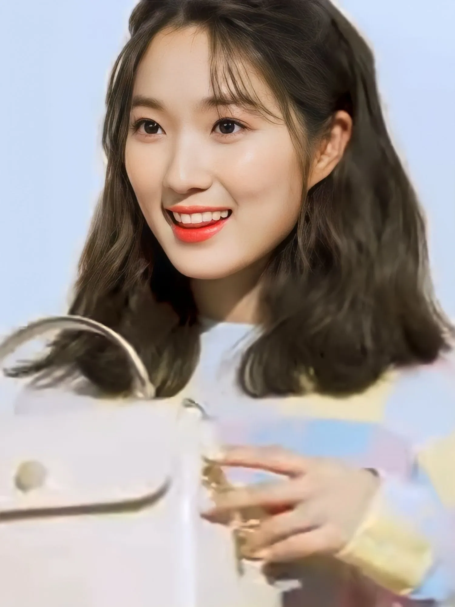 Behind-the-scenes cut of Kim Hyeyoon
