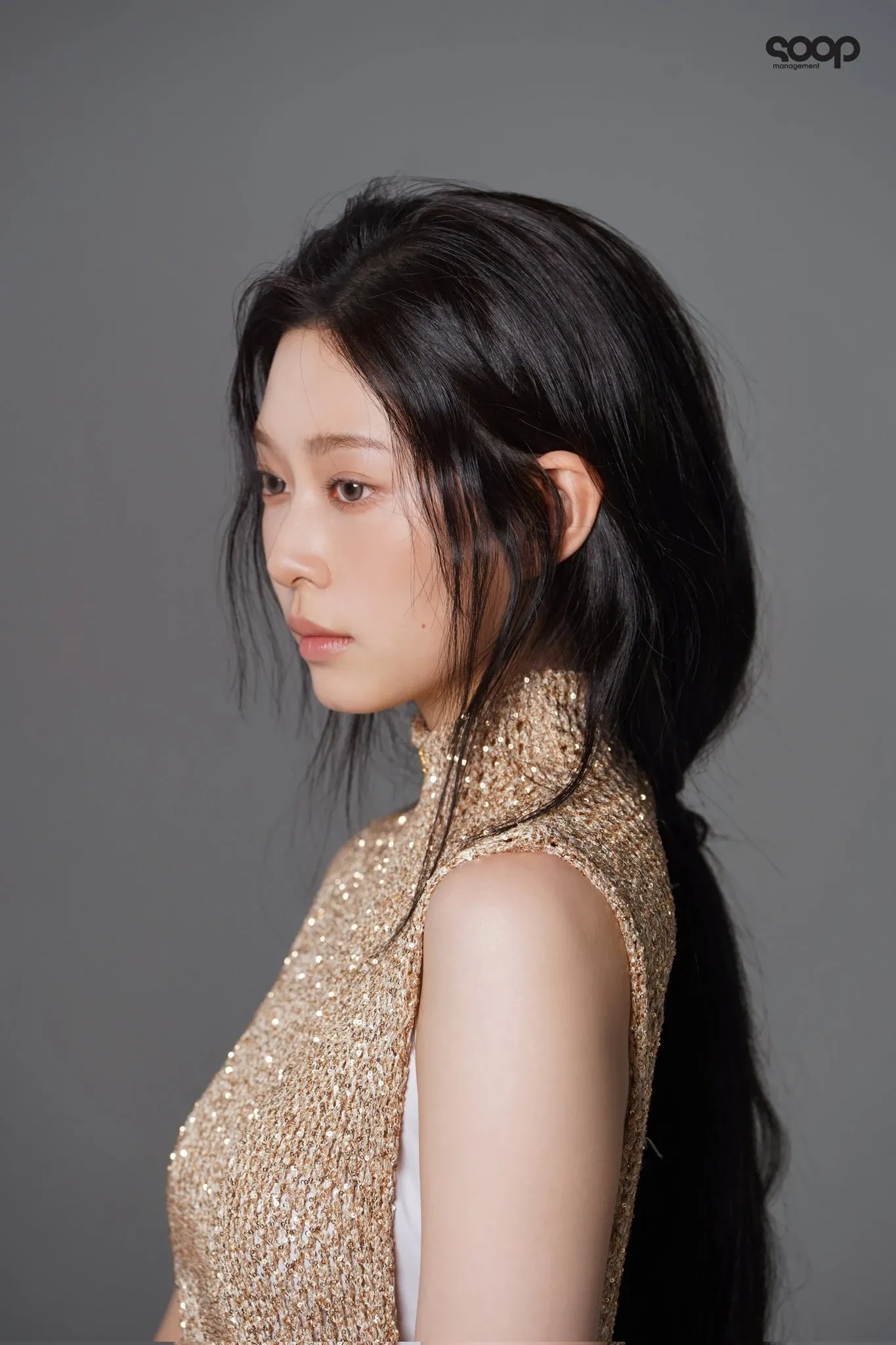 Behind-the-scenes cut of Kim Minju