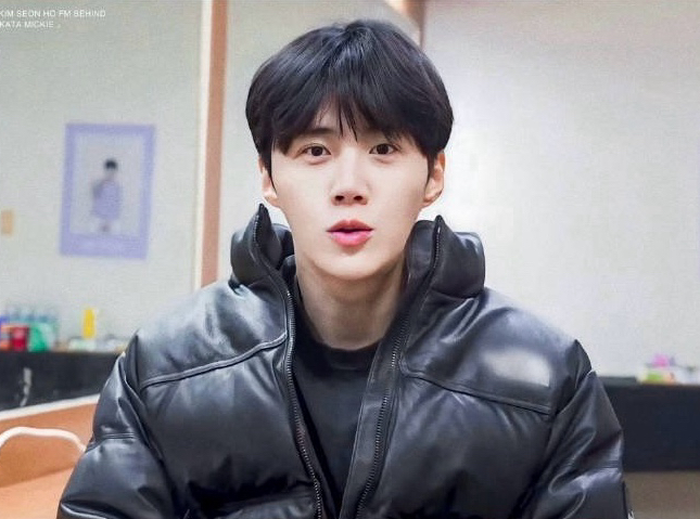 A moment captured by a fan of Kim Seonho