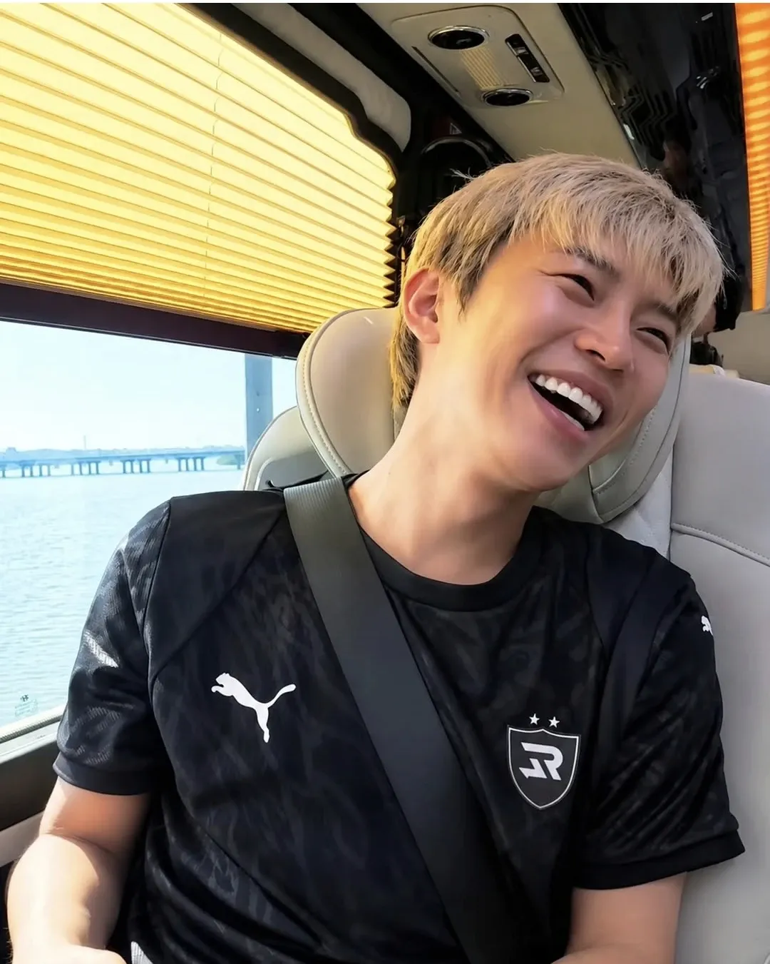 Cuplikan di balik layar dari Lim Youngwoong