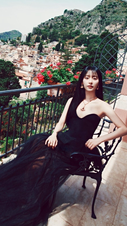 Emotional wallpaper shared by fans for Kim Jiwon