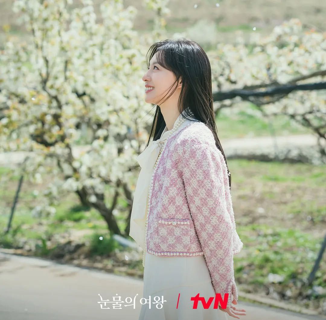 A moment captured by a fan of Kim Jiwon