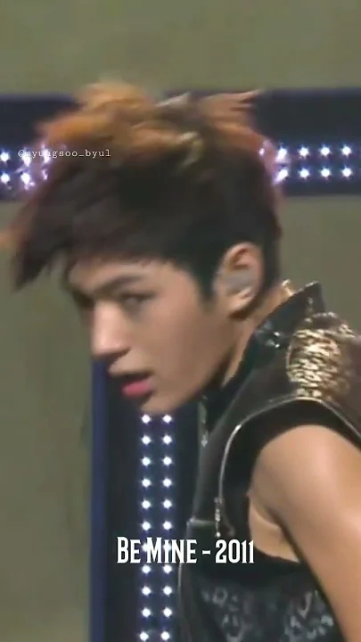 Emotional wallpaper shared by fans for Kim Myungsoo (L)