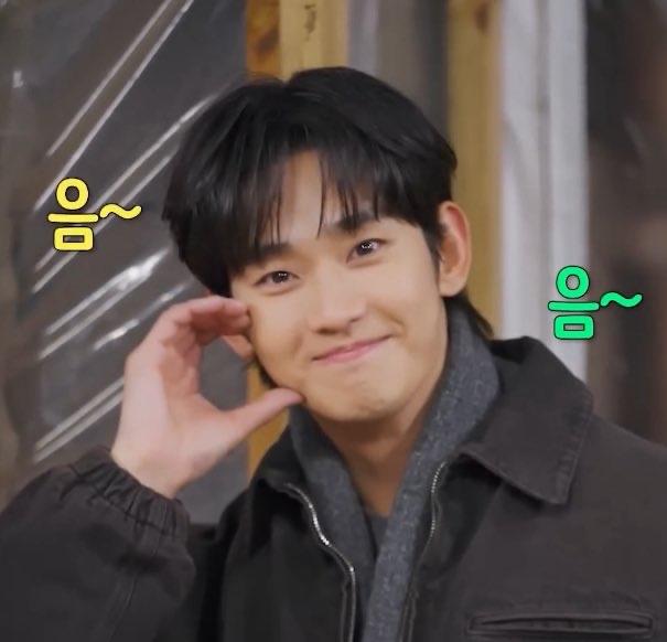 A moment captured by a fan of Kim Soohyun