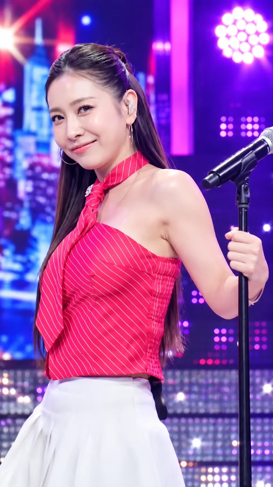 Emotional wallpaper shared by fans for Huh Chanmi