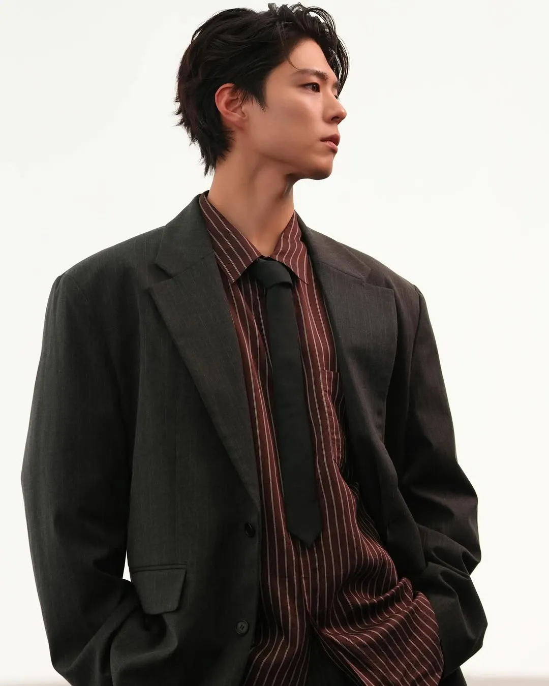 Behind-the-scenes cut of Park Bogum