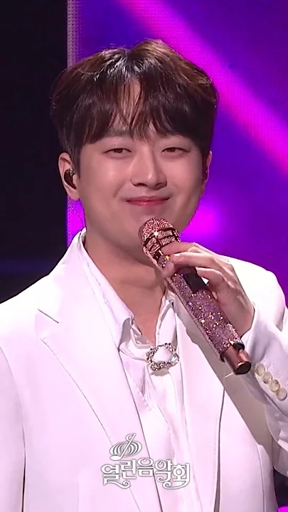 Today's popular wallpaper in Lee Chanwon community