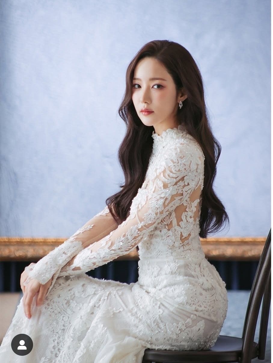 A moment captured by a fan of Park Minyoung