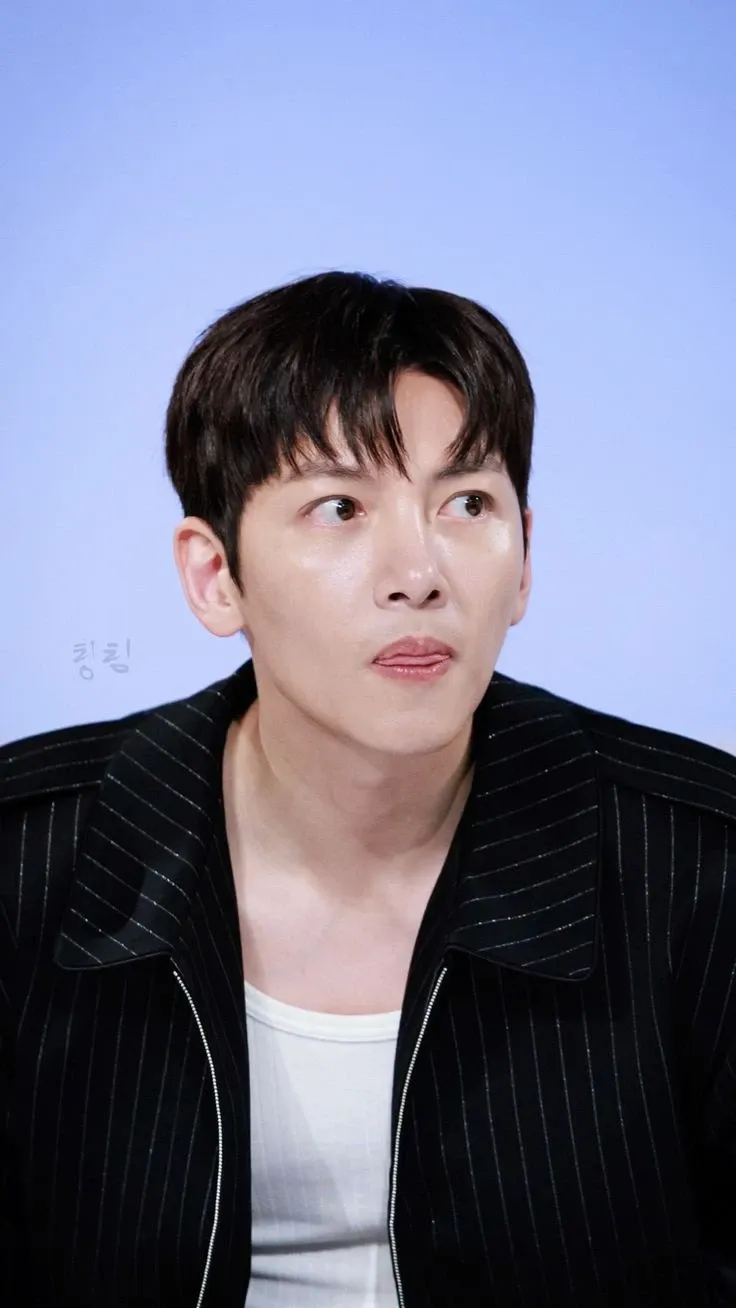 Representative background image loved by Ji Changwook fandom