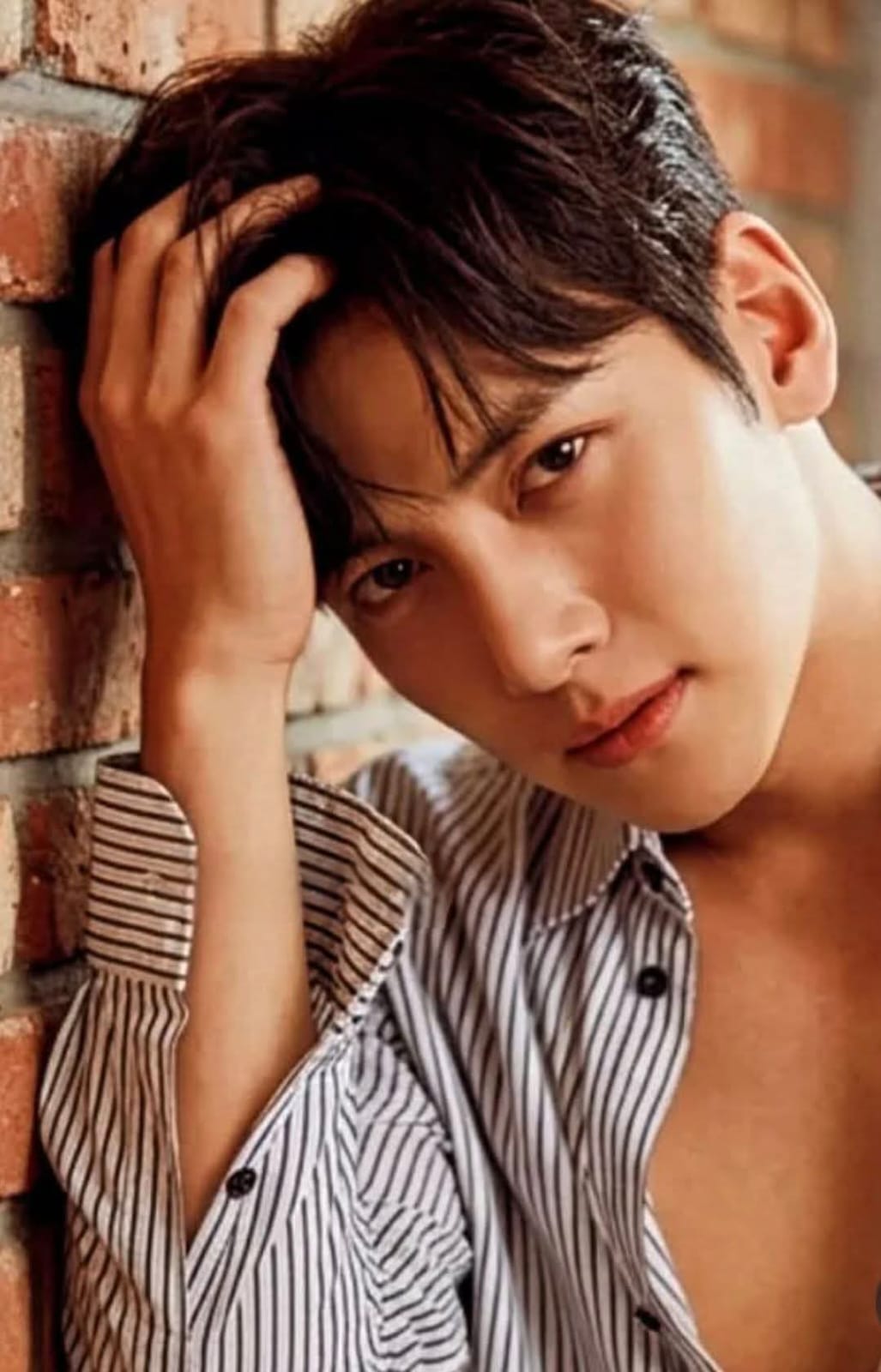Behind-the-scenes cut of Ji Changwook