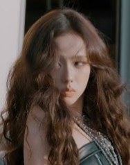 Latest photo of Jisoo (1995)