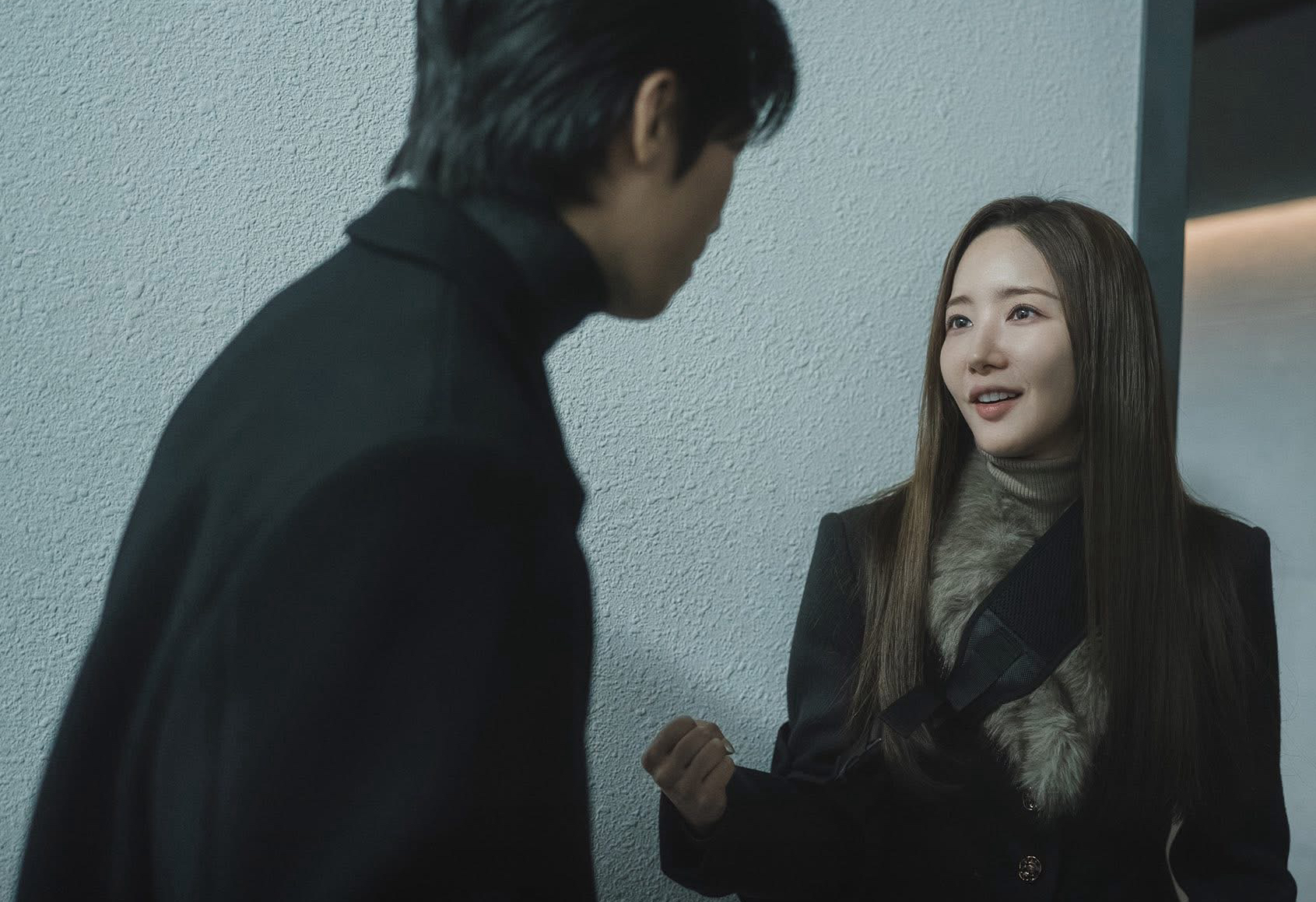 Behind-the-scenes cut of Park Minyoung
