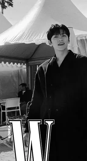 Behind-the-scenes cut of Ji Changwook
