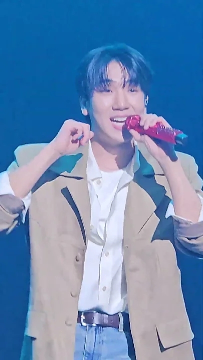 Special wallpaper made by Choi Sooho's fans