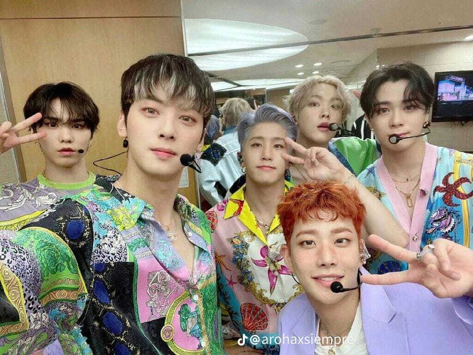 Behind-the-scenes cut of Cha Eunwoo