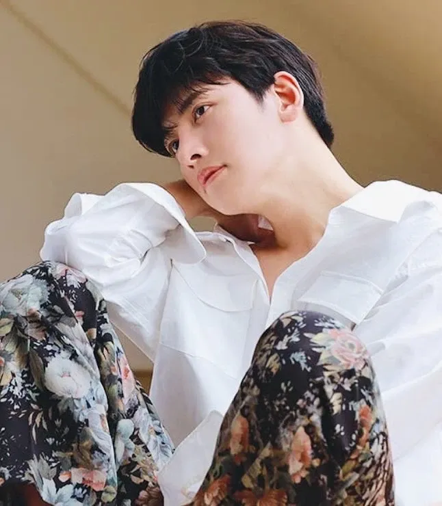 Behind-the-scenes cut of Ji Changwook