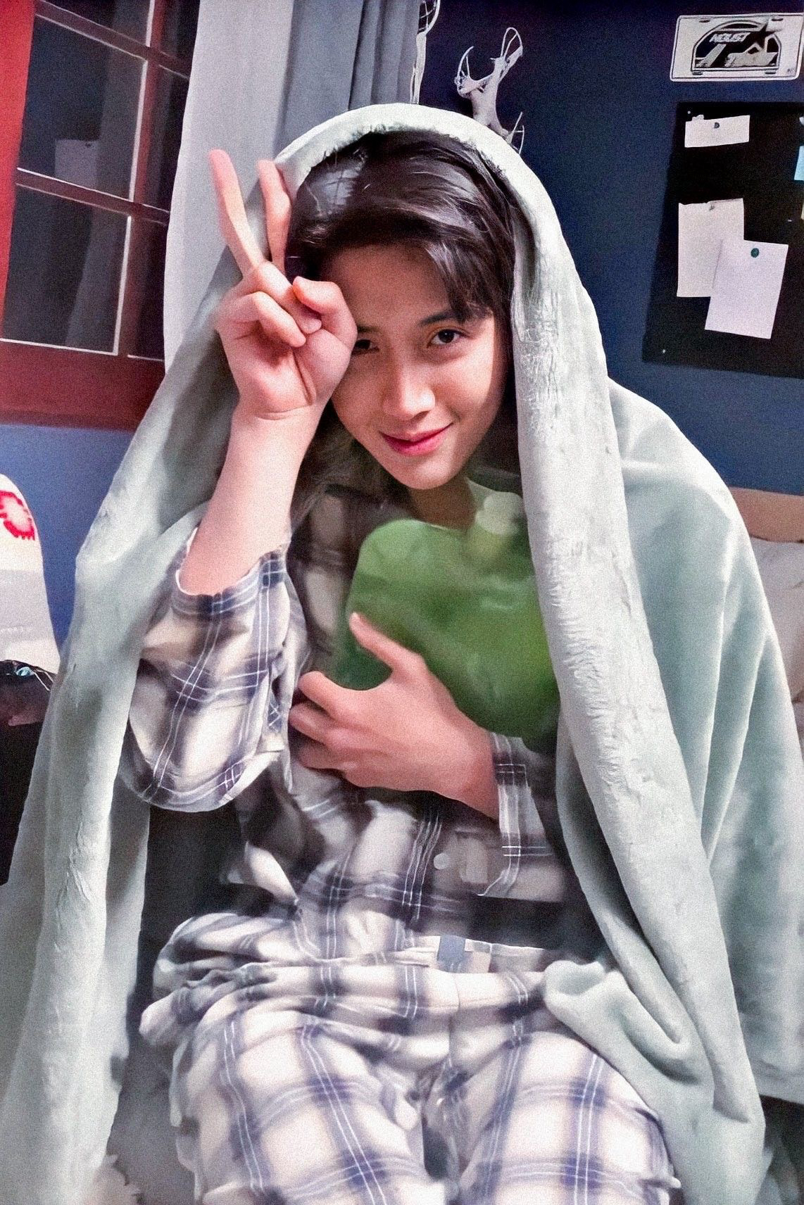 Behind-the-scenes cut of Kim Seonho