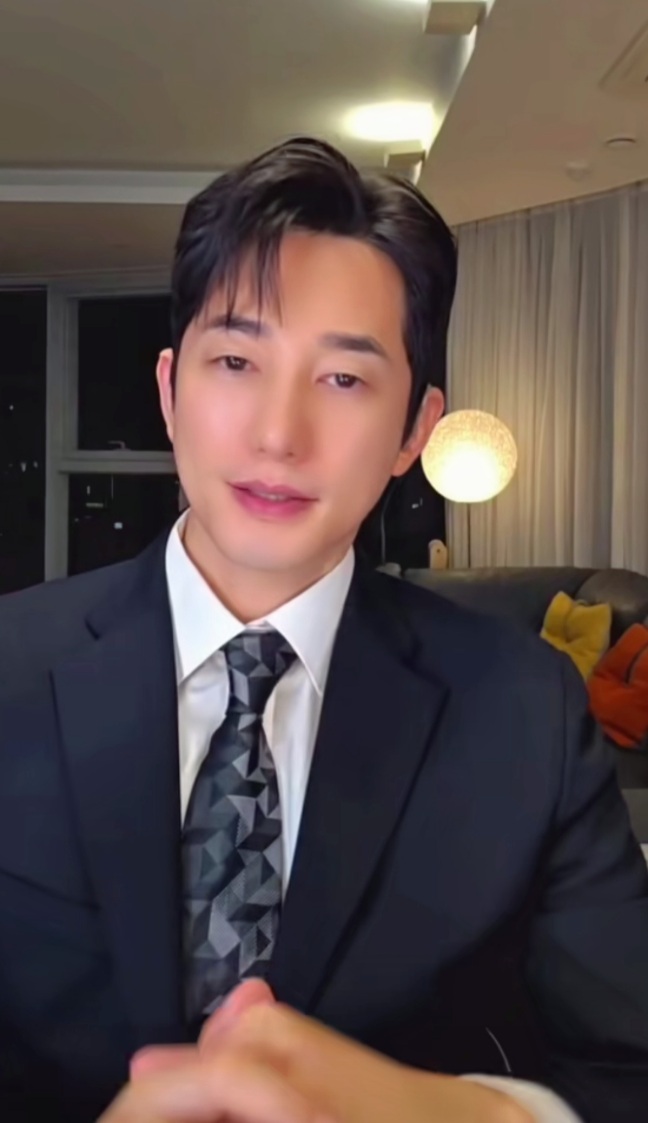 Foto terbaru dari Park Sihoo