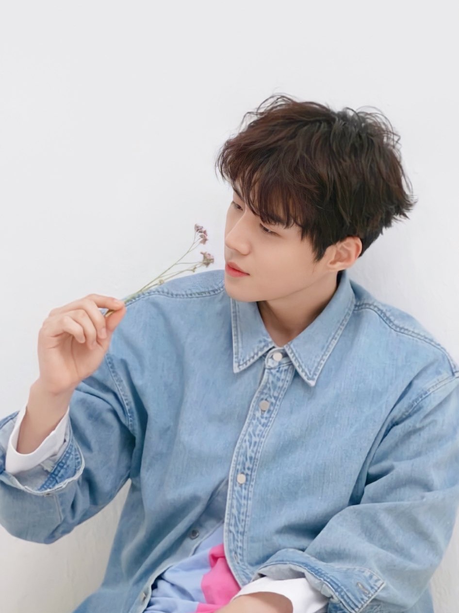 金宣虎的最新照片