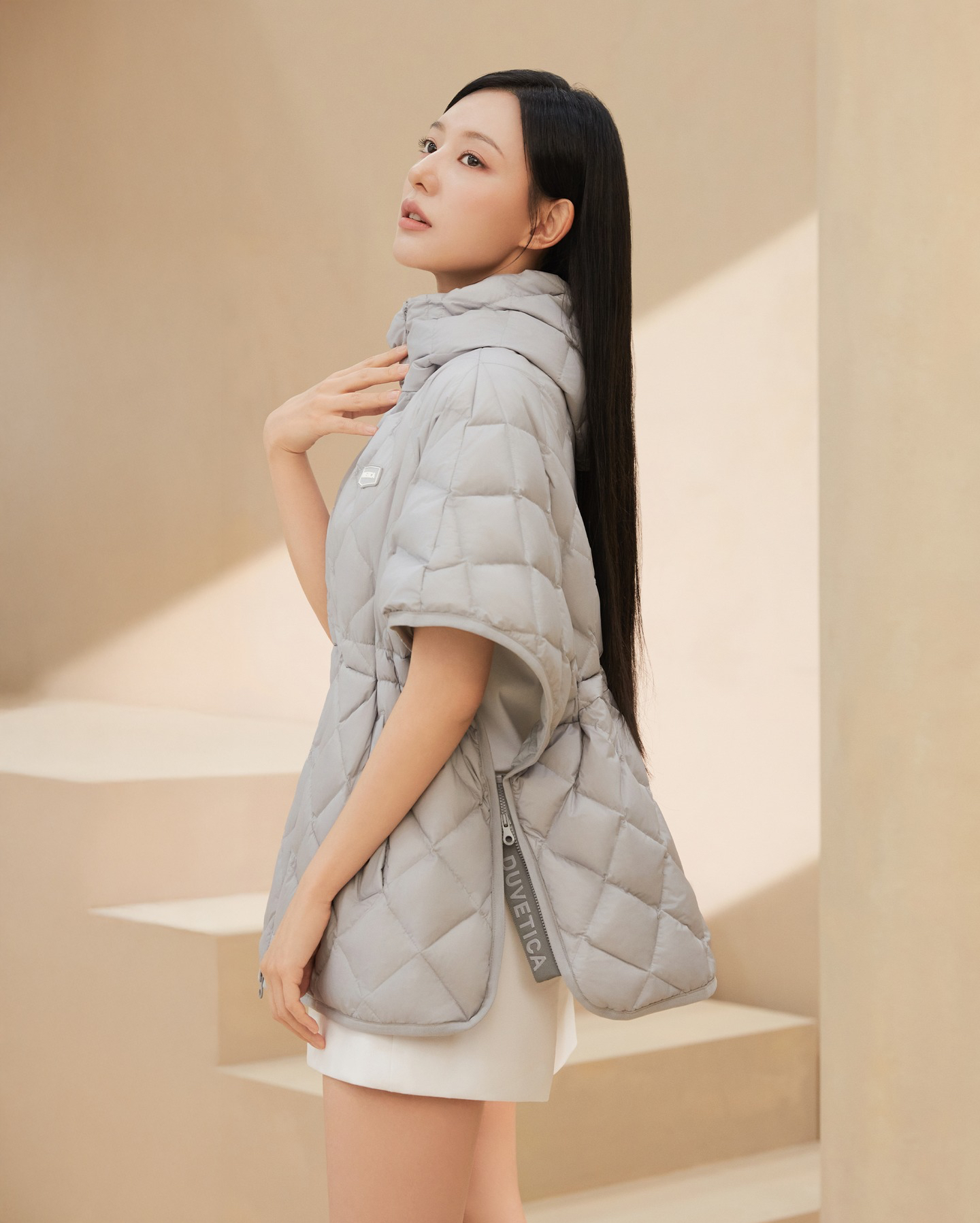 Behind-the-scenes cut of Kim Jiwon