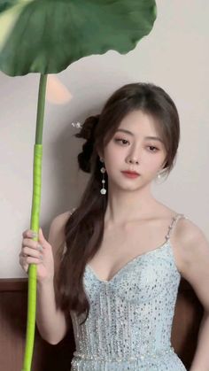 譚松韻の最近の活動ショット