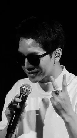Cuplikan di balik layar dari Lee Seunggi