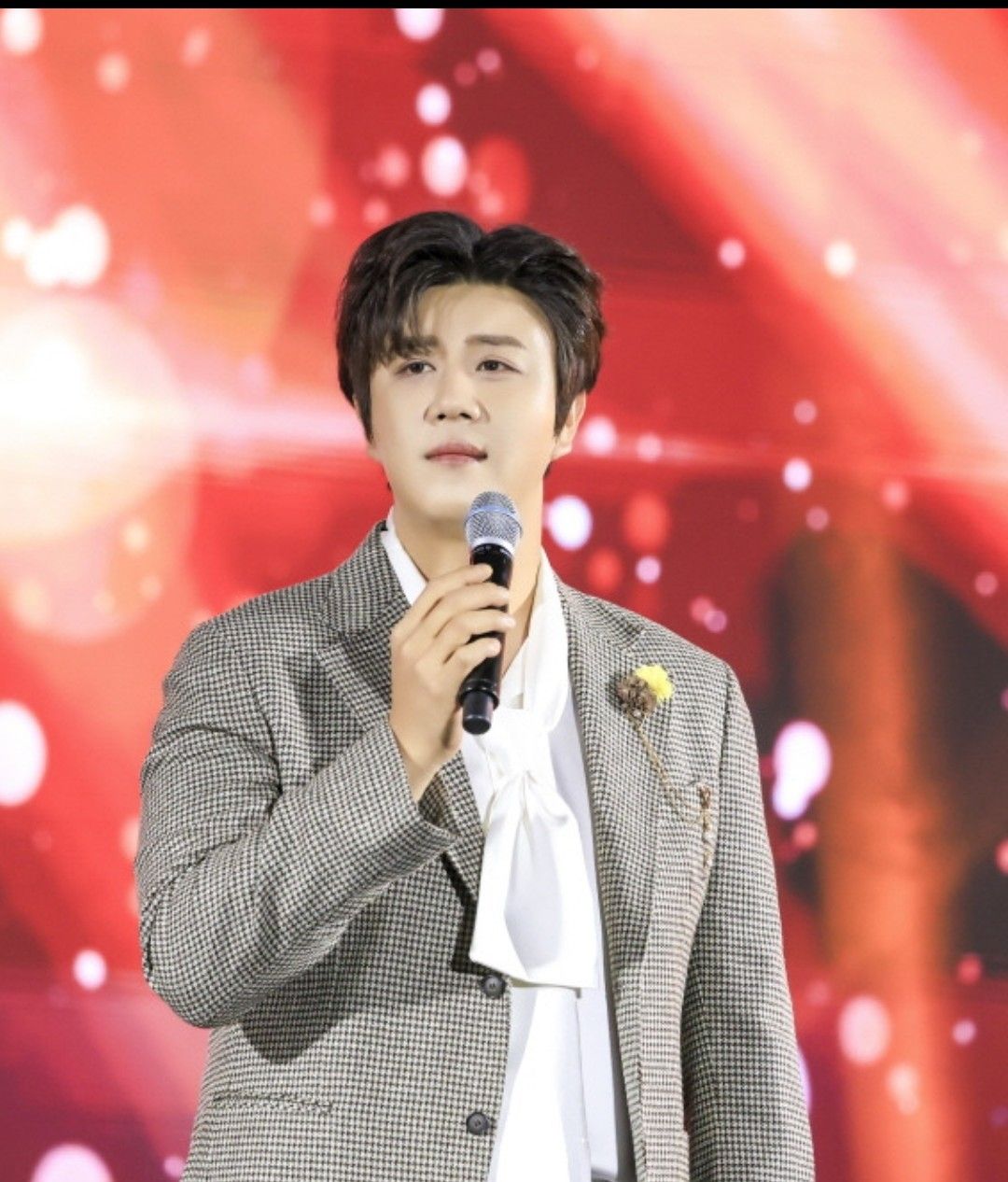 Behind-the-scenes cut of Jin Haesung