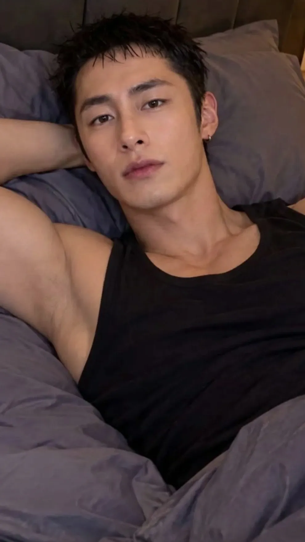 Behind-the-scenes cut of Lee Jaewook