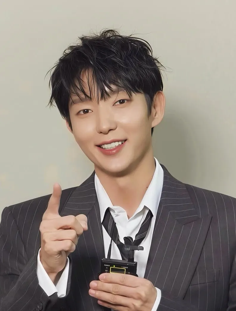 이준기의 최신 사진