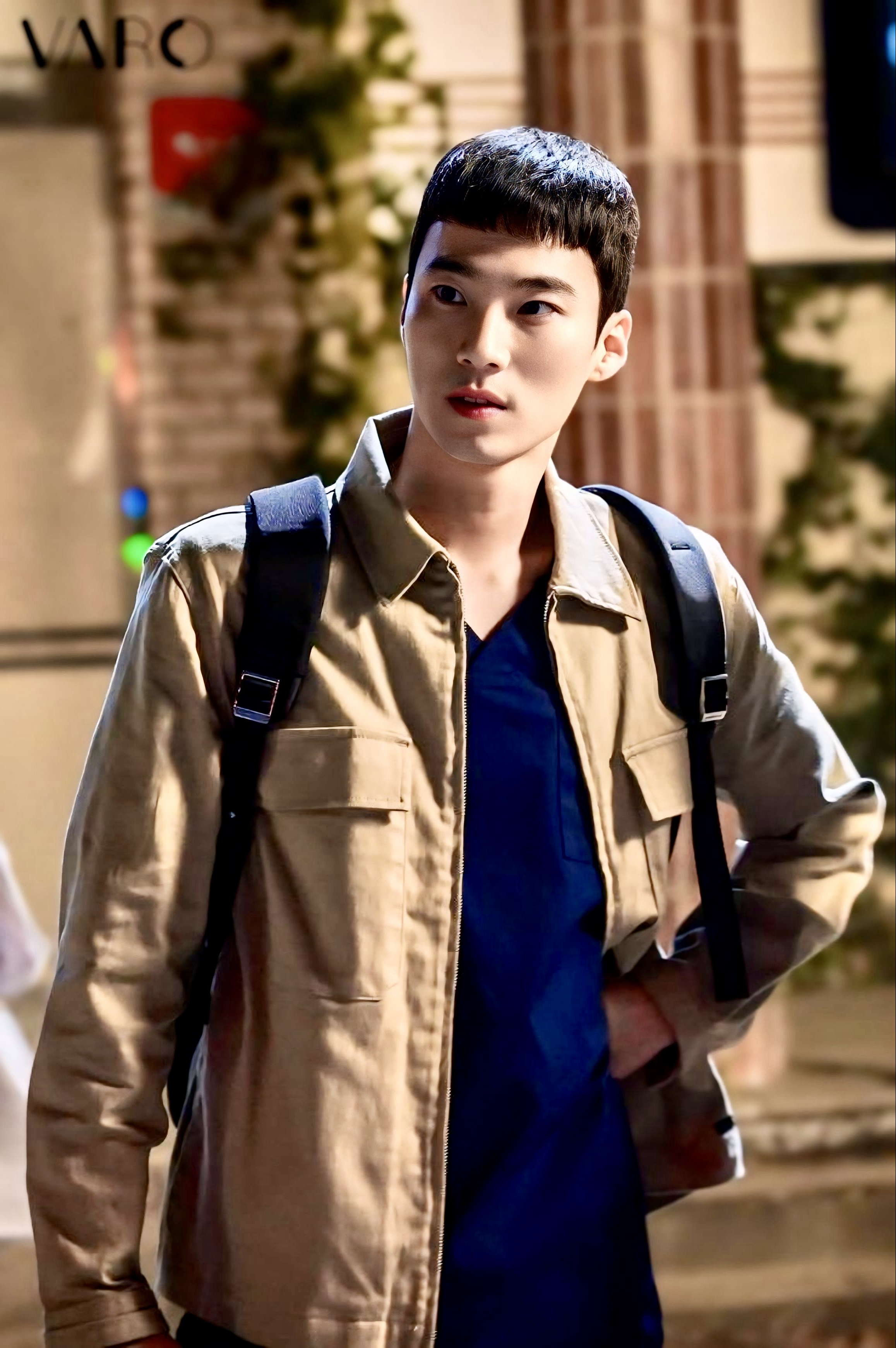 Behind-the-scenes cut of Lee Hongnae