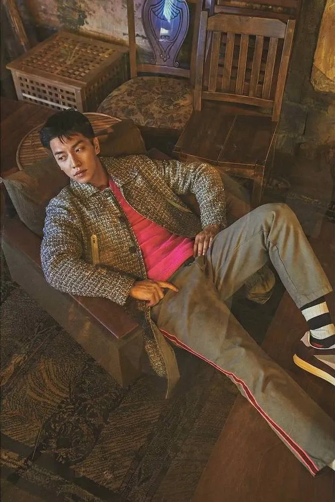 Recent activity shot of Lee Seunggi
