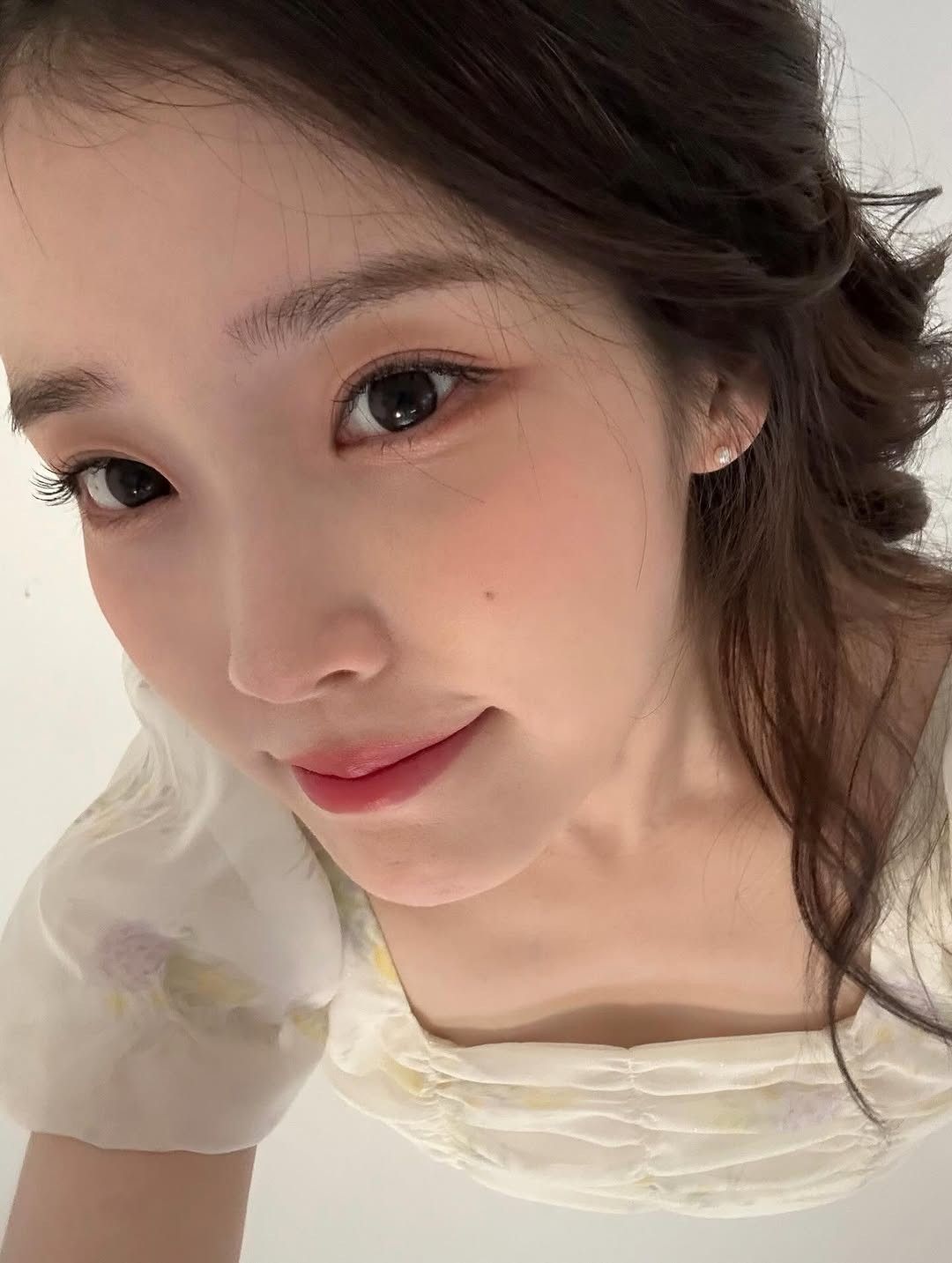 Recent activity shot of IU