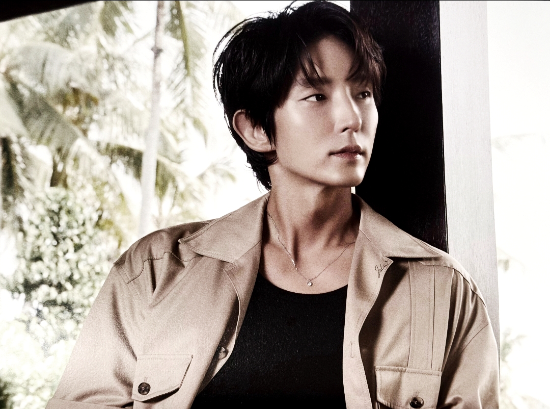 A moment captured by a fan of Lee Joongi